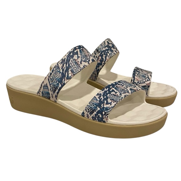 Joybees Shoes - Joybees Cute Sandal Reptile-Like Pattern - Women’s 8 - NWOT